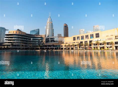 Dubai Mall — Википедия.